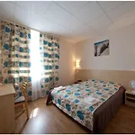 With Free Parking Hotel