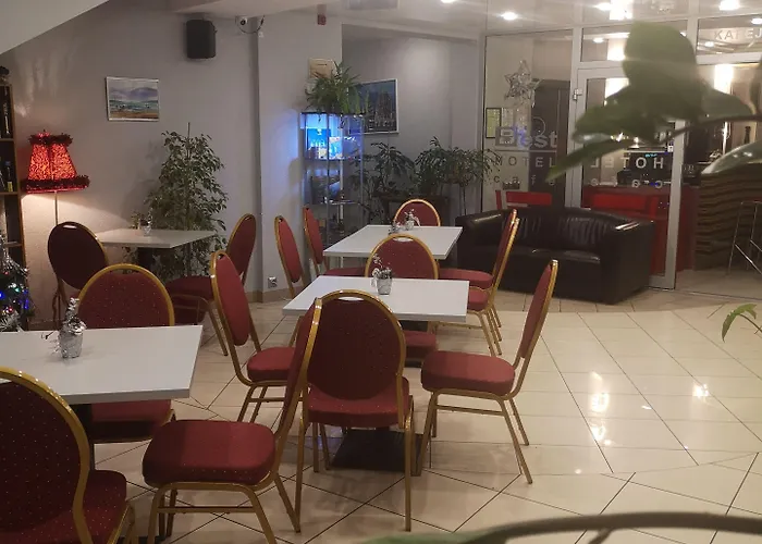 With Free Parking Ρίγα