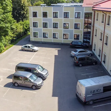 With Free Parking 3*