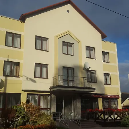 Hotel With Free Parking