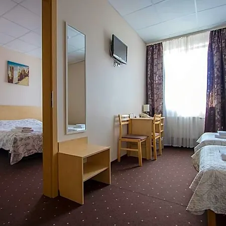 Ξενοδοχείο With Free Parking 3*