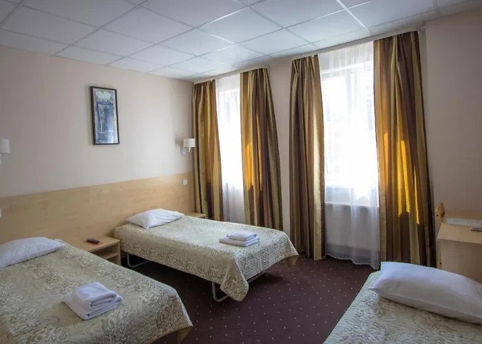 Hotel With Free Parking