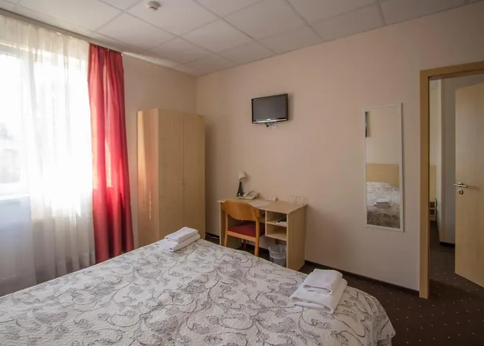 Viesnīca With Free Parking 3*