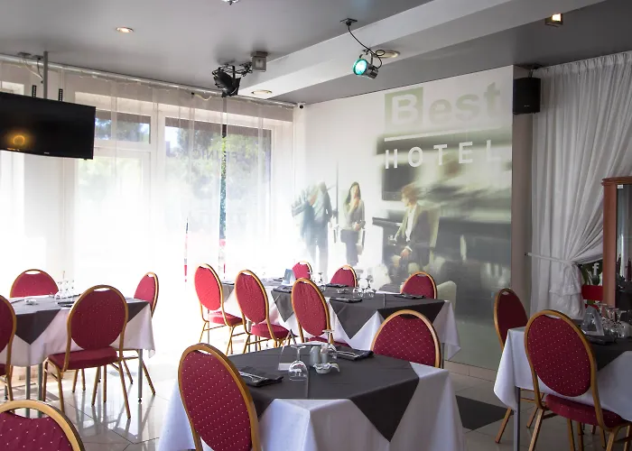 Viesnīca With Free Parking