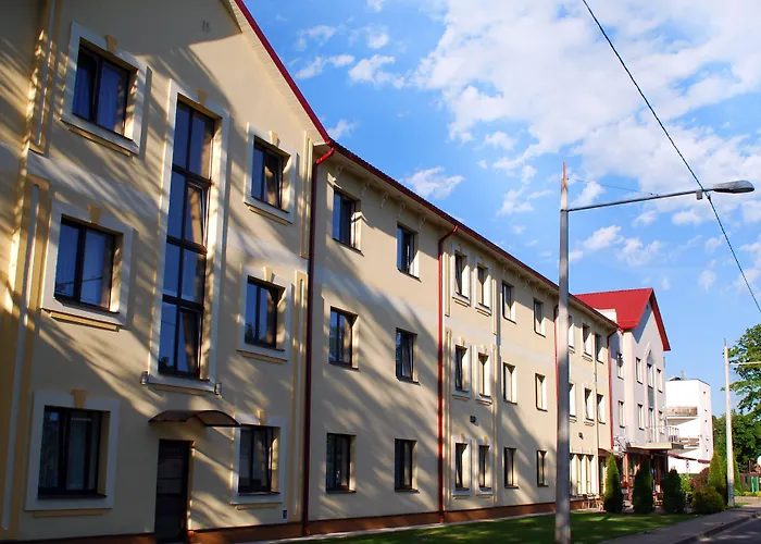 With Free Parking Viesnīca