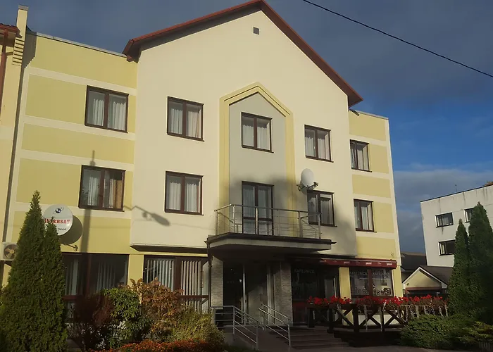 Szálloda With Free Parking