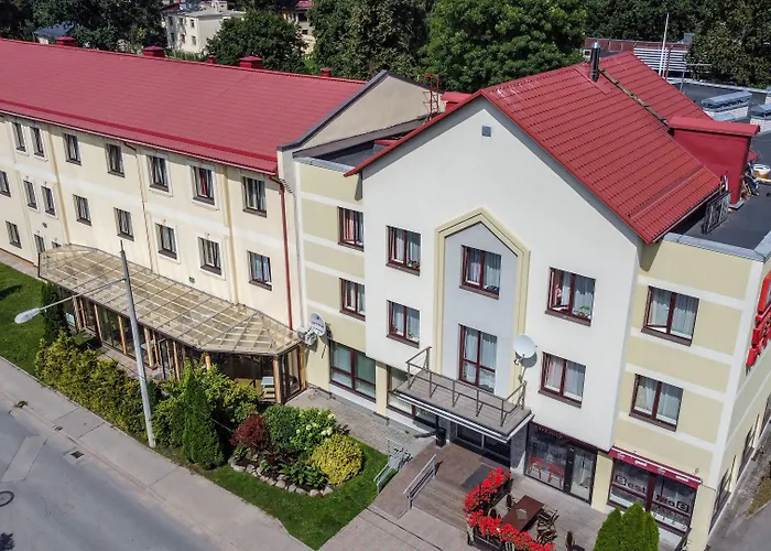 Viesnīca With Free Parking 3*
