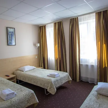 Hotel With Free Parking