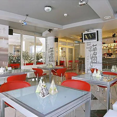 With Free Parking 3*