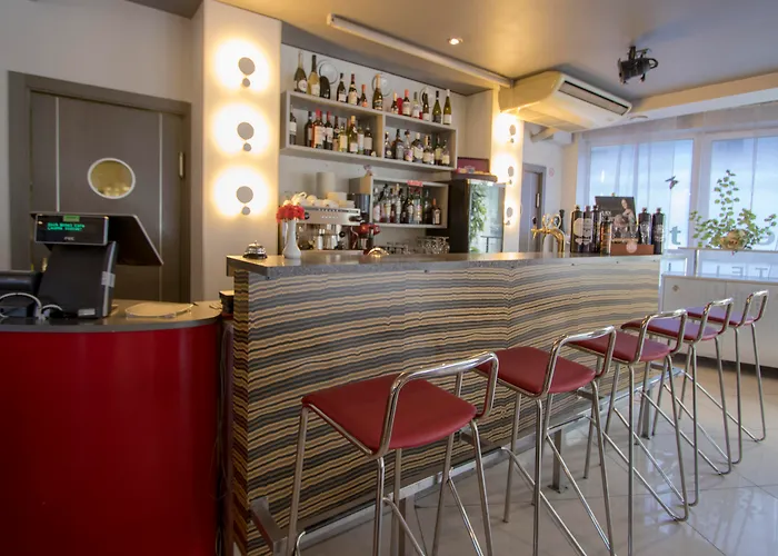 Hotel With Free Parking