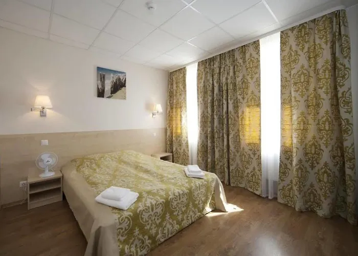 With Free Parking Hotel