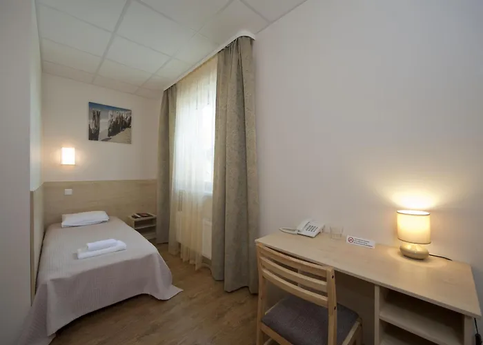 Hotel With Free Parking